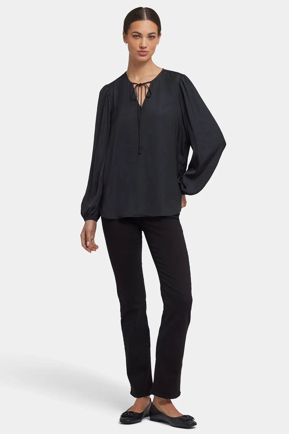 NYDJ Elsie Bluse Schwarz Satin Schlupfbluse