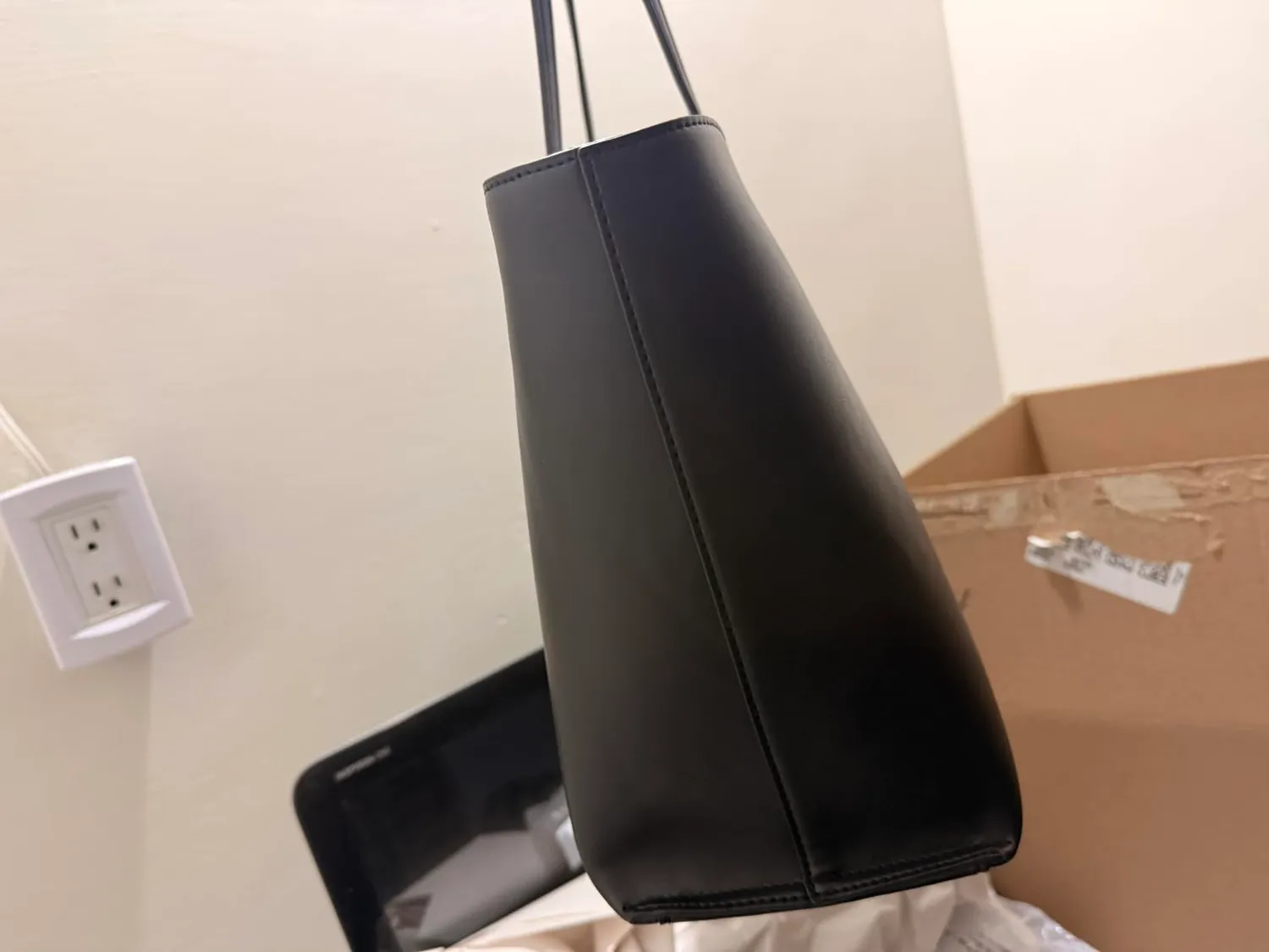 Tommy Jeans TJW Must Tote AW0AW18455 Tragetasche Schwarz