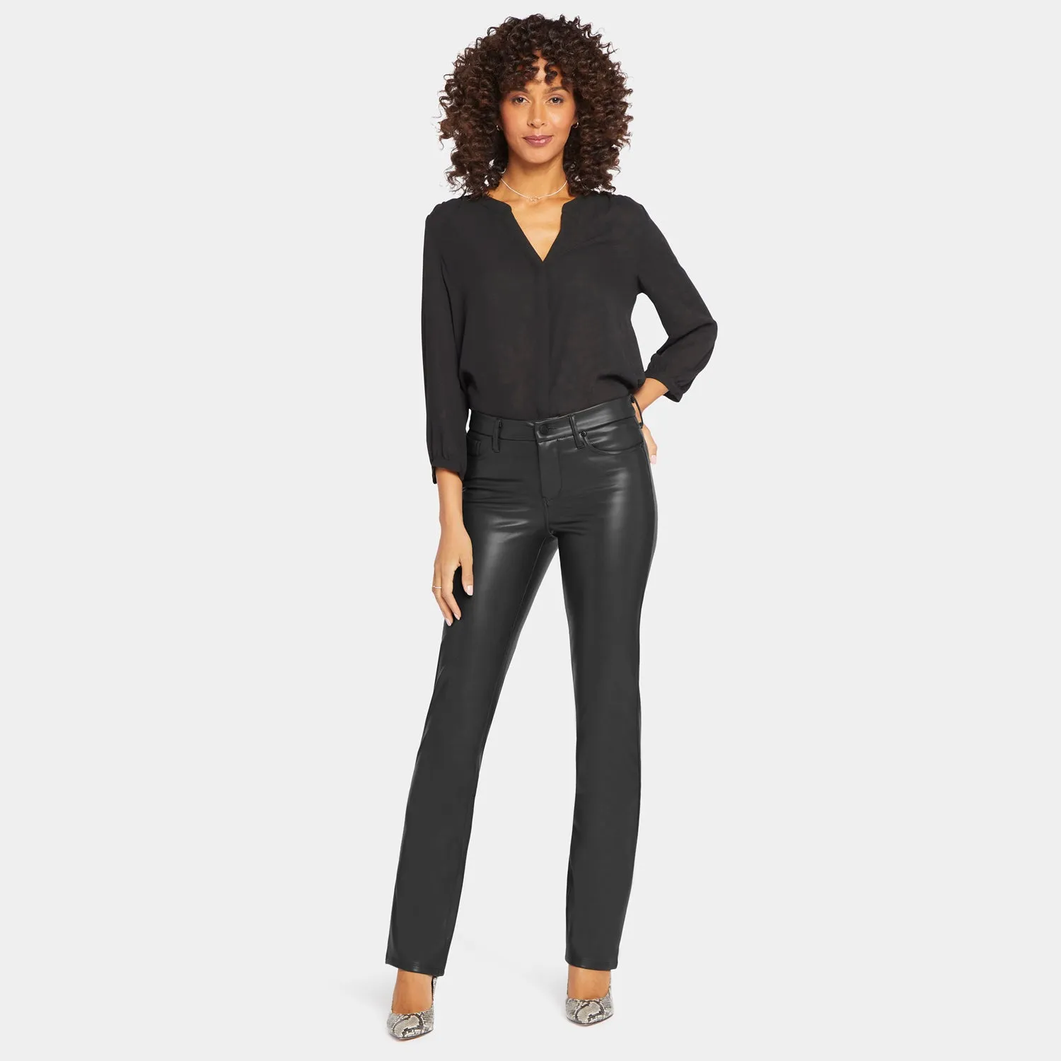 NYDJ Marilyn Straight Kunstlederhose Schwarz Petite