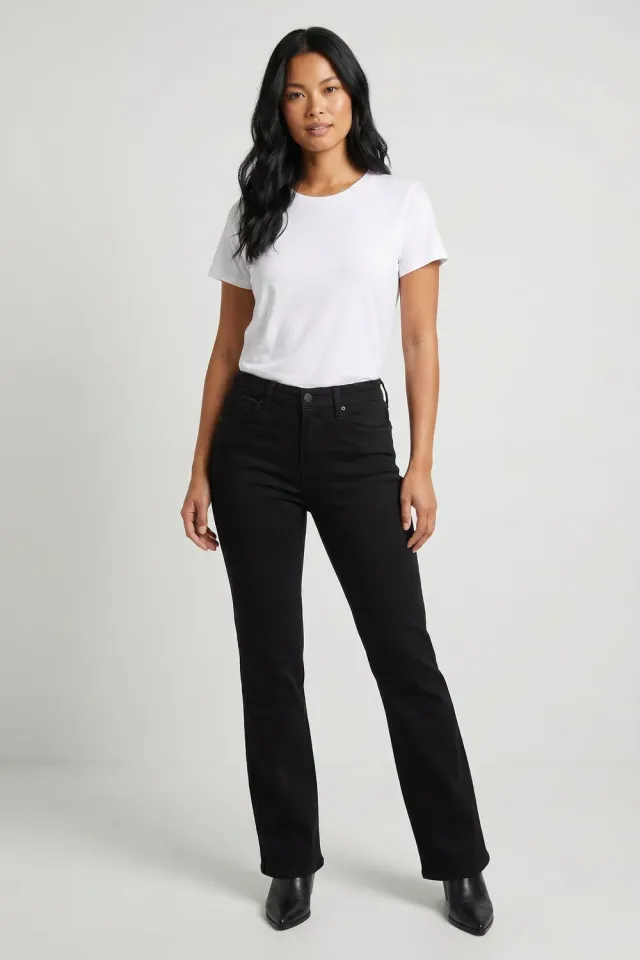 NYDJ Barbara Bootcut Jeans Petite schwarz