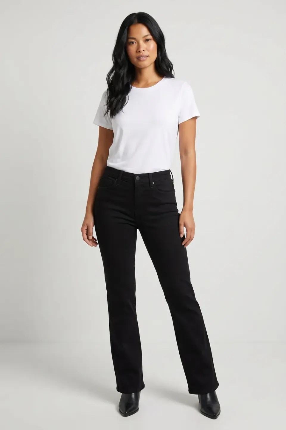 NYDJ Barbara Bootcut Jeans Petite schwarz