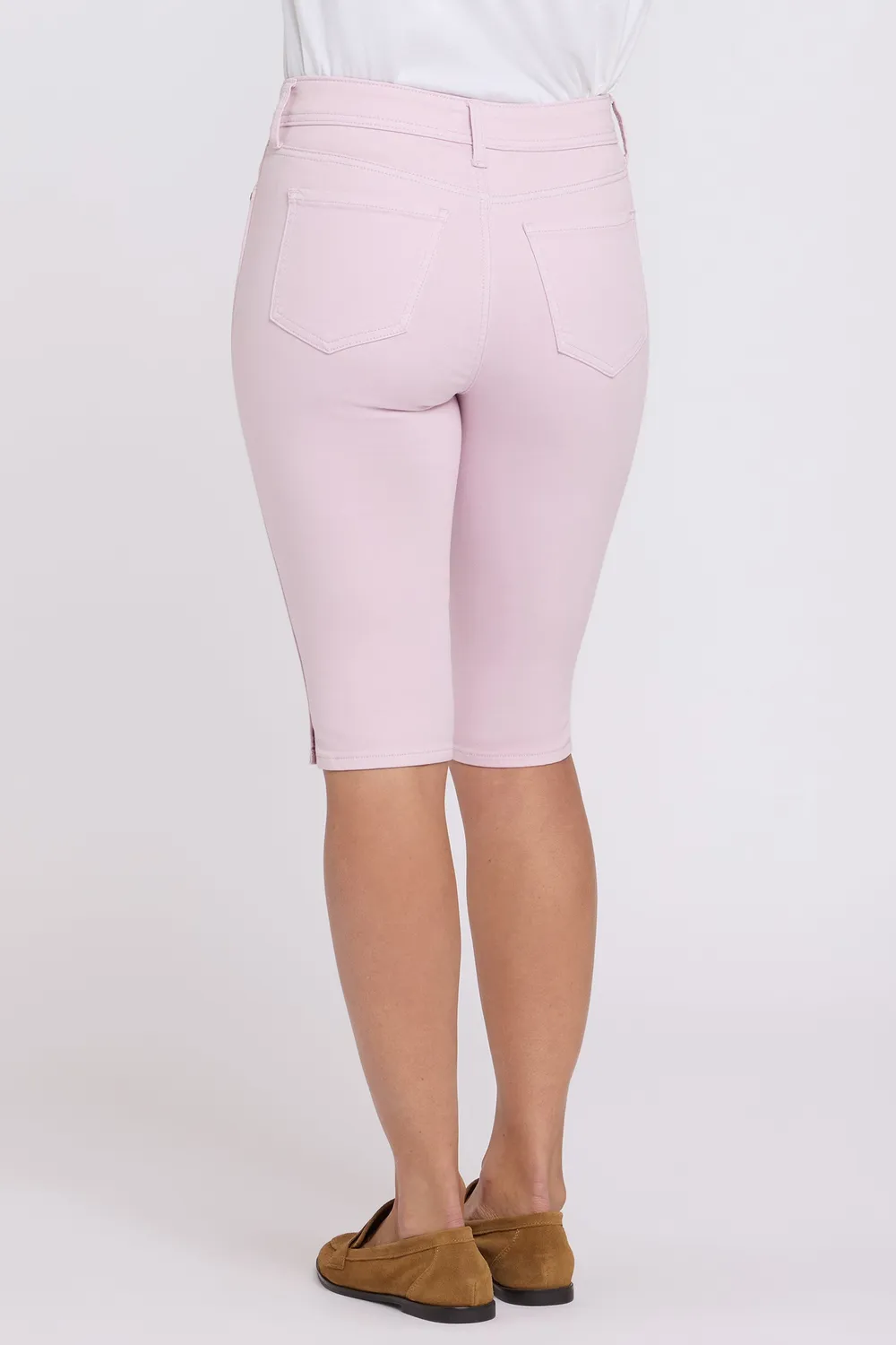 NYDJ Sophie Bike Capri Jeans Light Lilac knieumspielend
