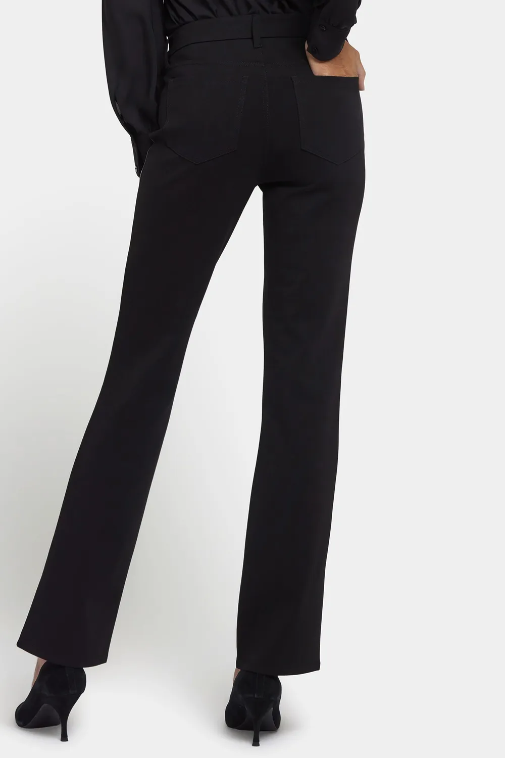 NYDJ Marilyn Straight Kunstleder Hose Petite Schwarz