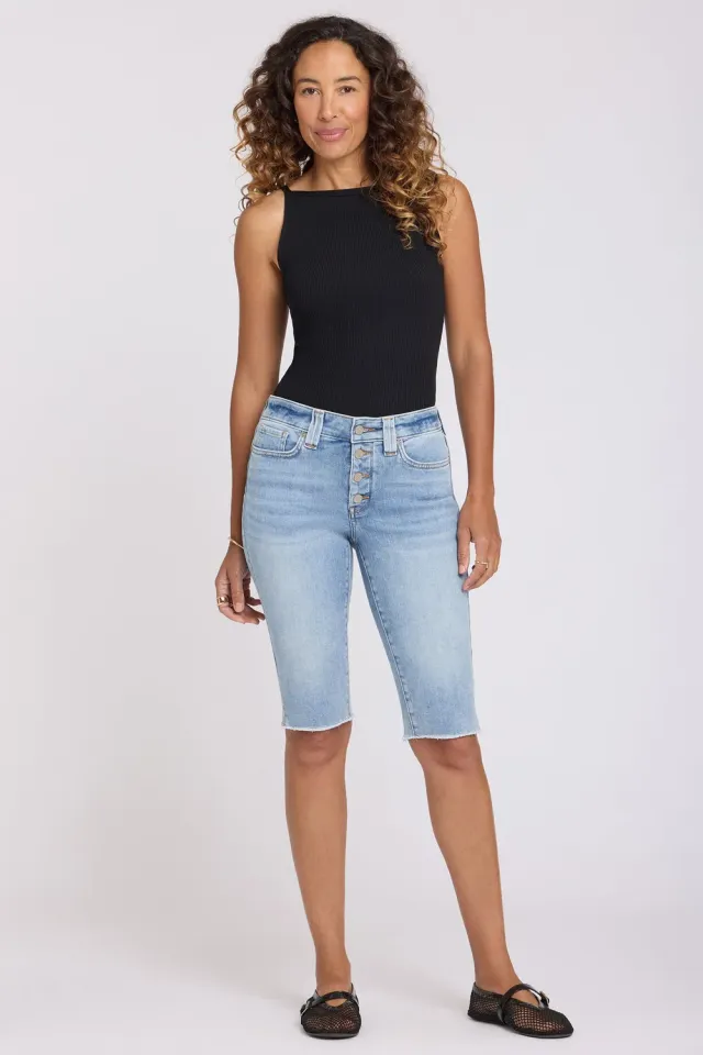 NYDJ Sophie Bike Capri Jeans Mist Springs Knie