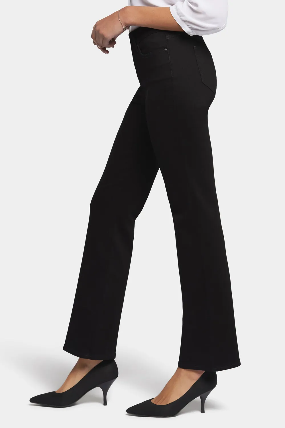 NYDJ Blake Slim Flared Jeans Petite Schwarz High-Rise