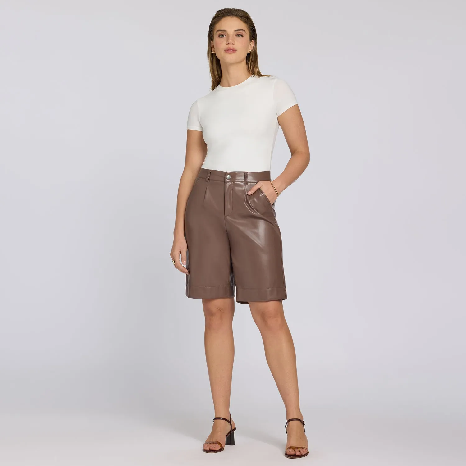 NYDJ Relaxed Bermuda Shorts Kunstleder Deep Taupe High Waist