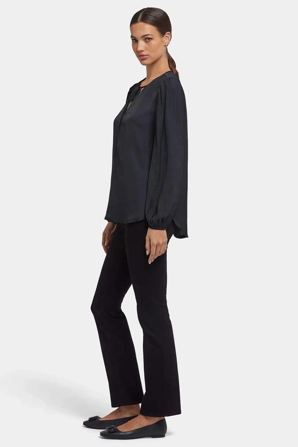 NYDJ Elsie Bluse Schwarz Satin Schlupfbluse
