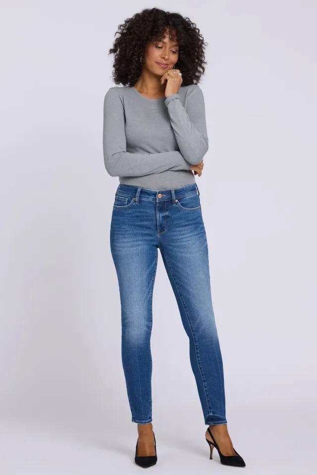 NYDJ Ami Skinny Petite Jeans Anthurium blau