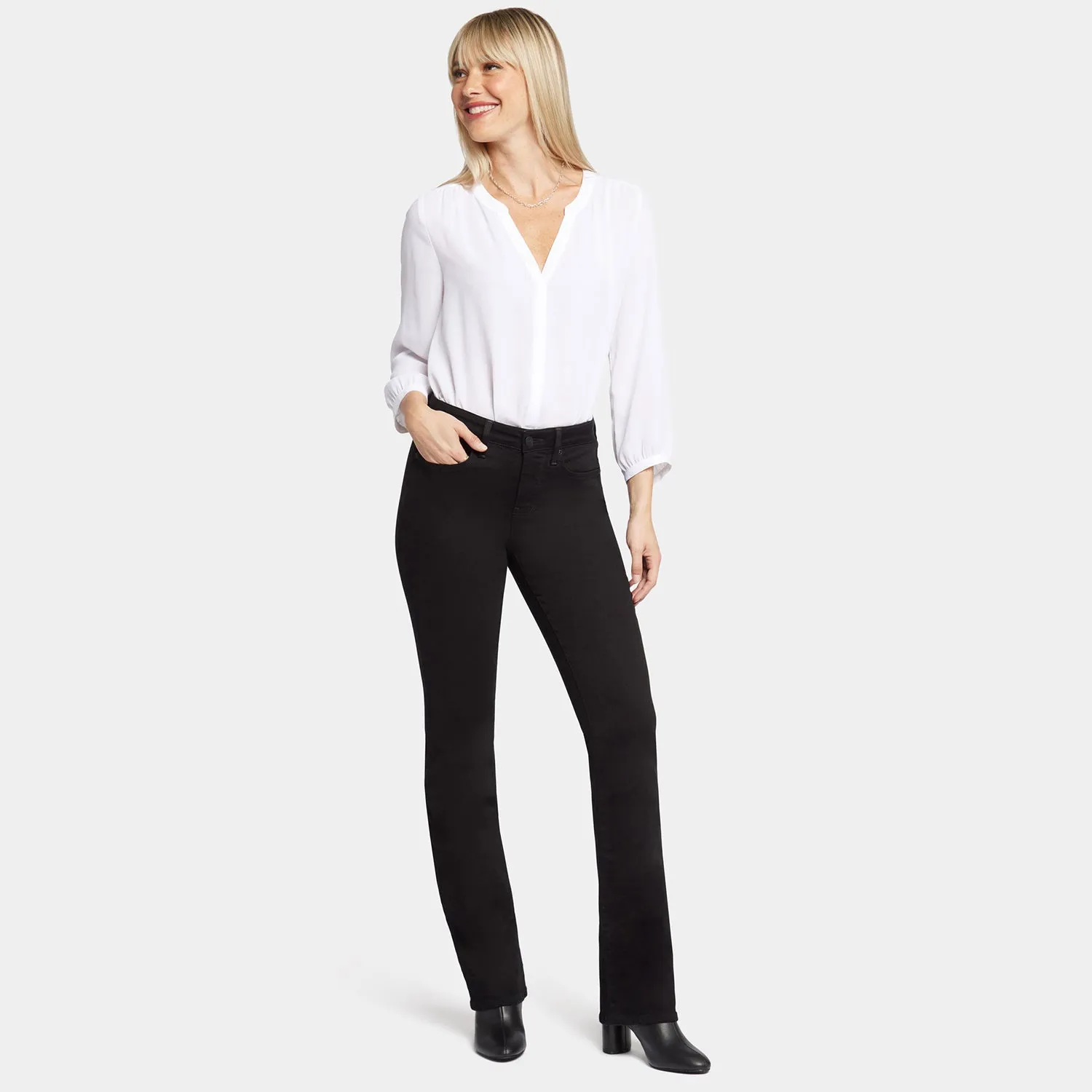 NYDJ Barbara Bootcut Jeans Petite schwarz